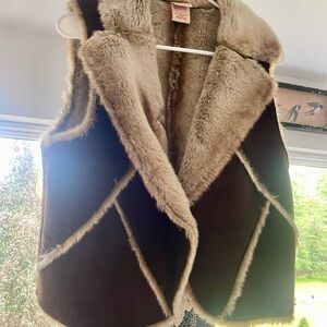 Faded Glory Brown and Cream Fleece Vest